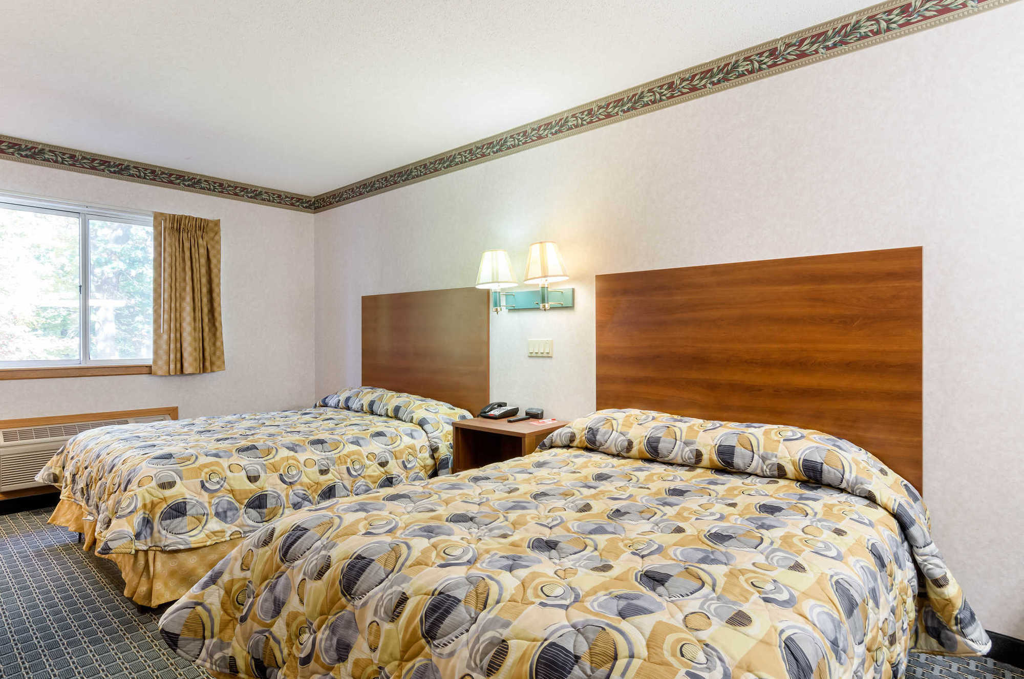 Econo Lodge Уест Спрингфийлд Стая снимка