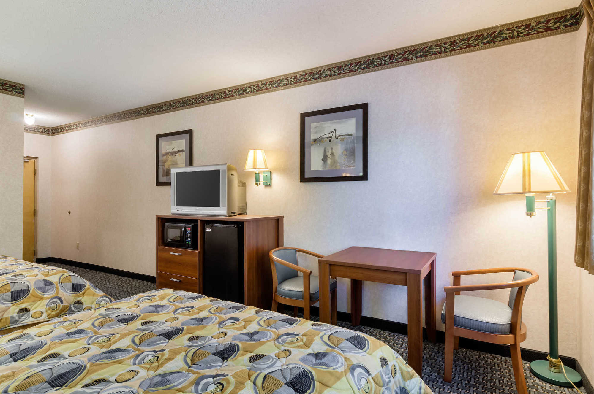 Econo Lodge Уест Спрингфийлд Стая снимка