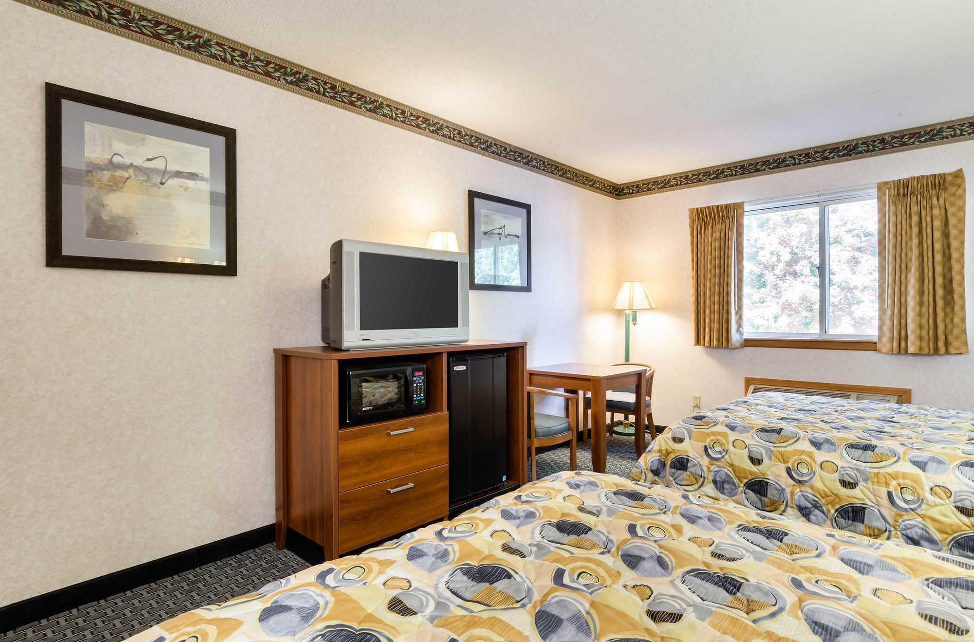 Econo Lodge Уест Спрингфийлд Стая снимка