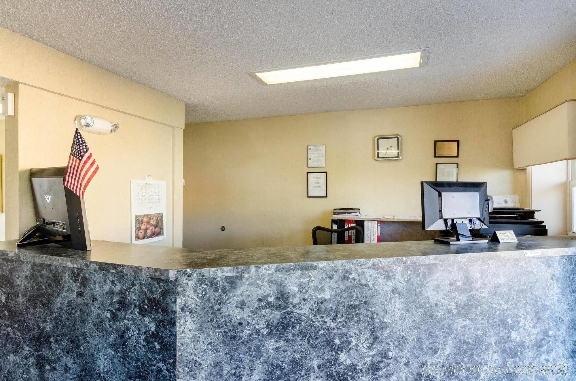 Econo Lodge Уест Спрингфийлд Екстериор снимка
